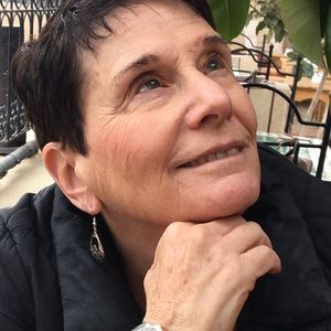 Meet your Posher, Ellen